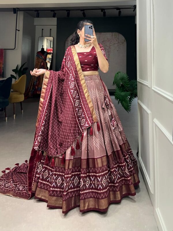 Women's Designer Dola Silk Lehenga Choli Patola Print with Foil Work (MAROON)